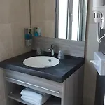 Отель Chantiers