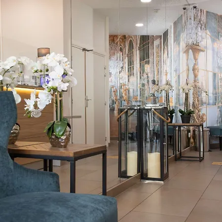 Hotel Chantiers 3*