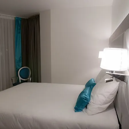Hotel Chantiers 3*